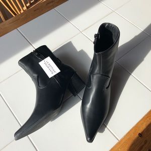 La Bottine Souriante Pointed Ankle Boots